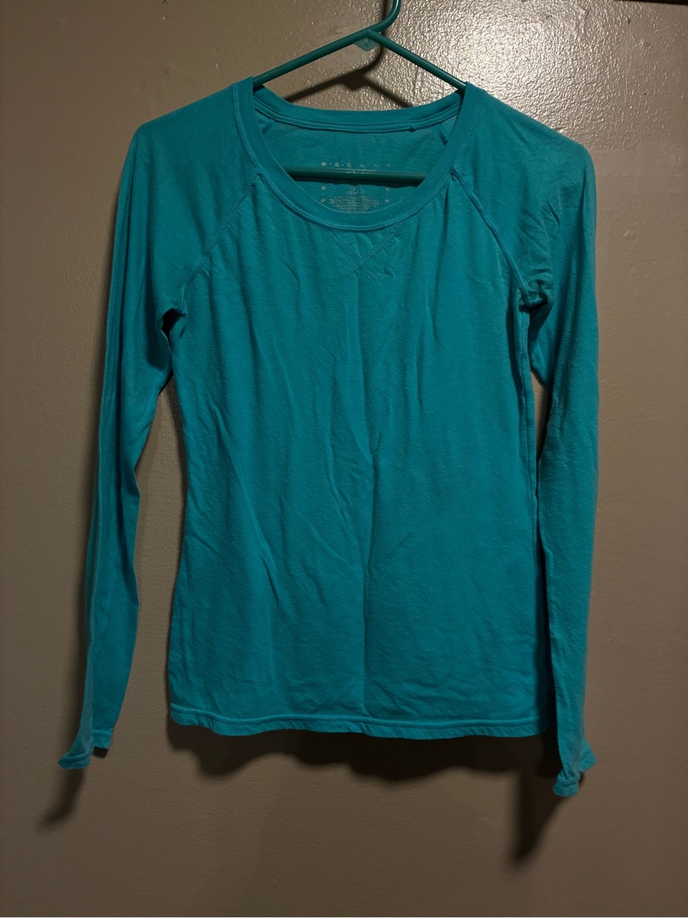Xhilaration Long Sleeve Crew Tee in Teal Blue